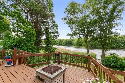 Exterior - 12 Silver St, Warwick, RI 02889 photo 5 of 15