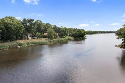 View/Area - 12 Silver St, Warwick, RI 02889 photo 7 of 9