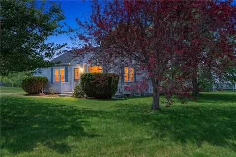 191 Long View Dr, Warwick, RI 02886