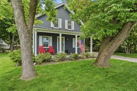 91 Sowams Rd, Barrington, RI 02806