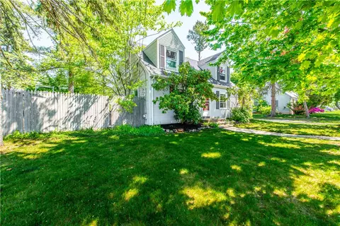 Exterior - 204 Harmony Ct, Warwick, RI 02889 photo 10 of 15
