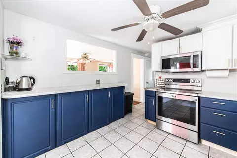 Kitchen - 204 Harmony Ct, Warwick, RI 02889 photo 1 of 3