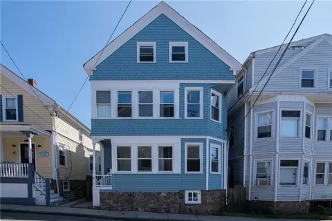 9 Ann St, Newport, RI 02840