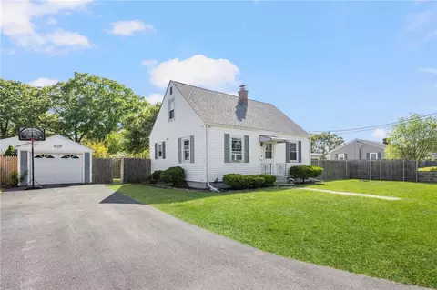 68 Maryland Ave, Warwick, RI 02888