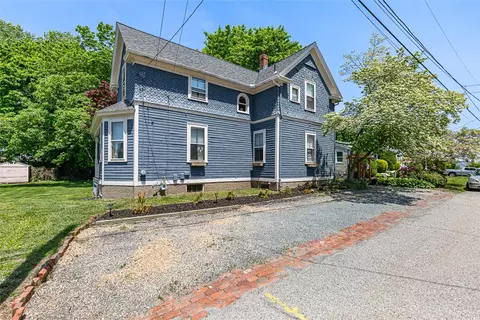 10 Burton Ave, Riverside, RI 02915