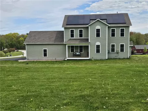 2 Legacy Dr, Sterling, CT 06377