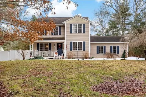 5 Brackenhill Ct, Richmond, RI 02812