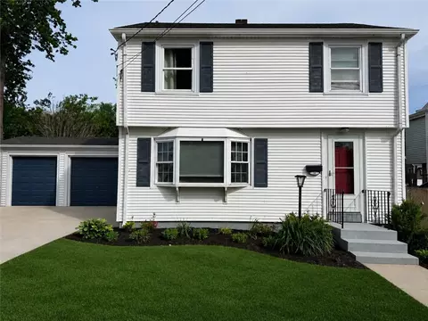 11 Doane St, Cranston, RI 02910