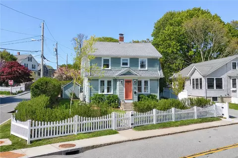 58 Bliss Rd, Newport, RI 02840