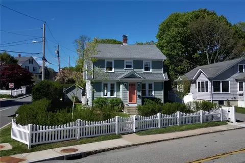 58 Bliss Rd, Newport, RI 02840
