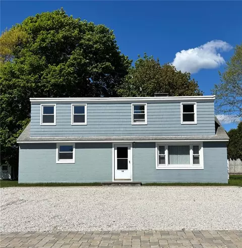 10 Anawan Ave, Narragansett, RI 02882