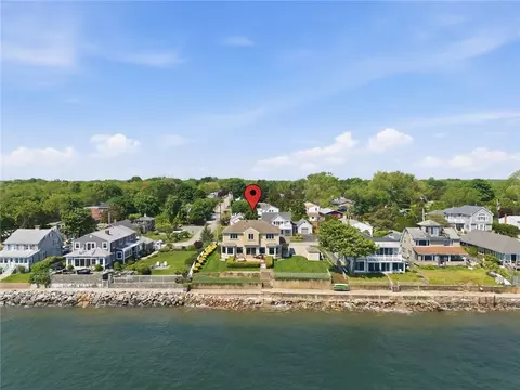 25 Narragansett St, North Kingstown, RI 02852