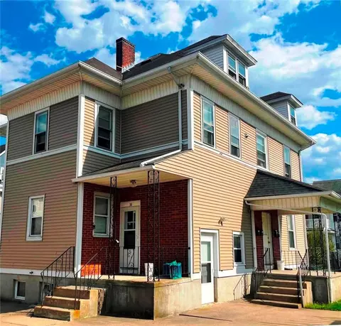38 Lawrence St, Pawtucket, RI 02860