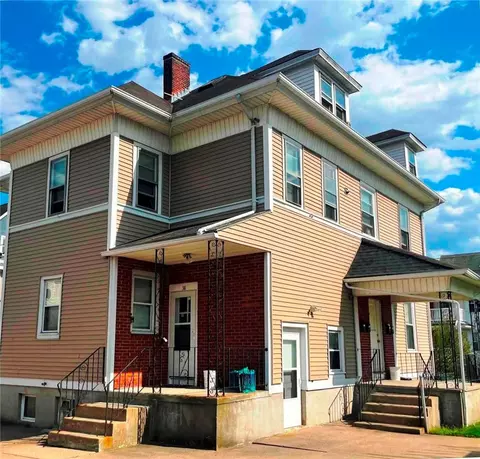 38 Lawrence St, Pawtucket, RI 02860