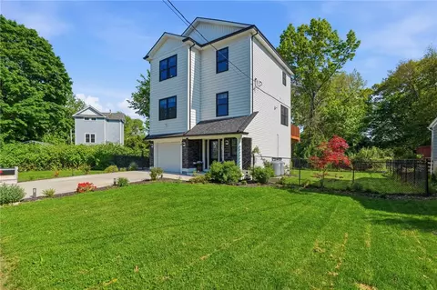 Exterior - 6 Sterling Ave, Warwick, RI 02889 photo 5 of 5