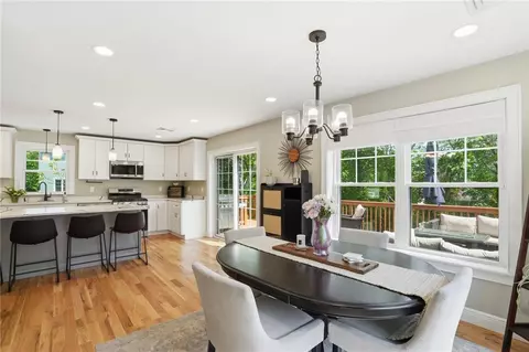 Dining - 6 Sterling Ave, Warwick, RI 02889 photo 1 of 3