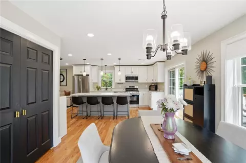 Dining - 6 Sterling Ave, Warwick, RI 02889 photo 2 of 3