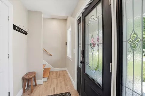 Entry Way - 6 Sterling Ave, Warwick, RI 02889 photo 1 of 3