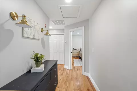 Entry Way - 6 Sterling Ave, Warwick, RI 02889 photo 2 of 3
