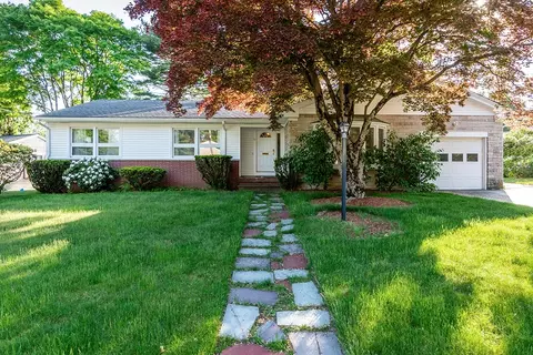 64 Amherst Rd, Cranston, RI 02920