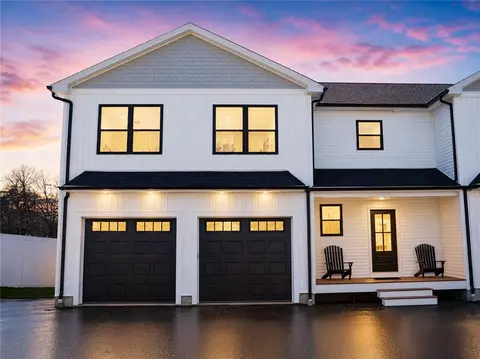 1455 Park Ave #4, Cranston, RI 02920