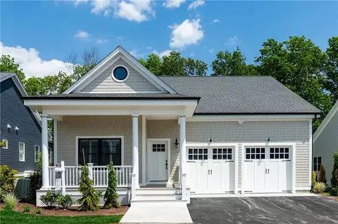 15 Hampton Rd #20, Coventry, RI 02816