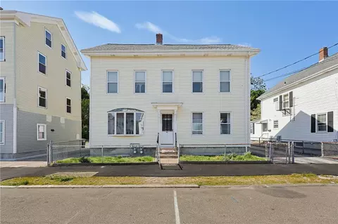 19 Elm St, Cumberland, RI 02864