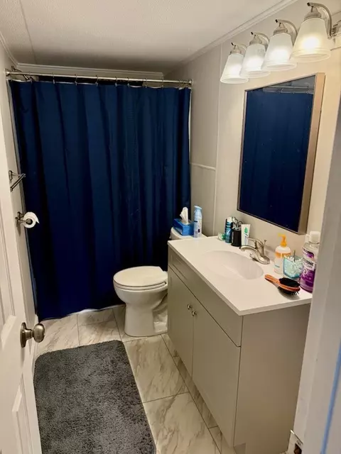 Bath - 41 Wright Way, Coventry, RI 02816 photo 2 of 2