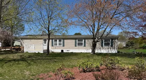41 Wright Way, Coventry, RI 02816