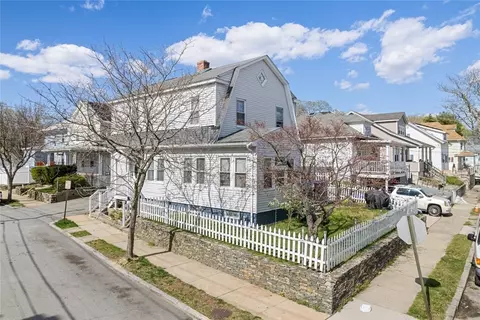 52 Cactus St, Providence, RI 02905