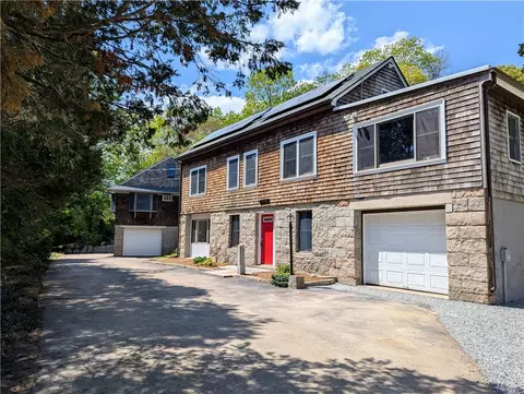 2185 Post Rd, South Kingstown, RI 02879