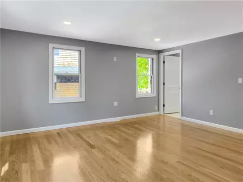 Living - 2185 Post Rd, South Kingstown, RI 02879 photo 5 of 9