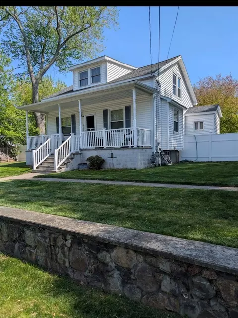 136 Collins St, Attleboro, MA 02703