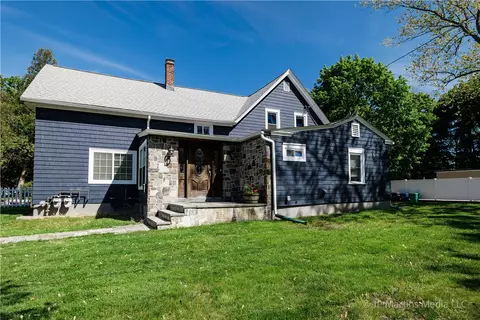 58 Spooner Ave, Warwick, RI 02886