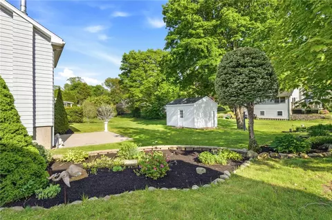 14 Meadow Lark Dr, Westerly, RI 02891 photo 7