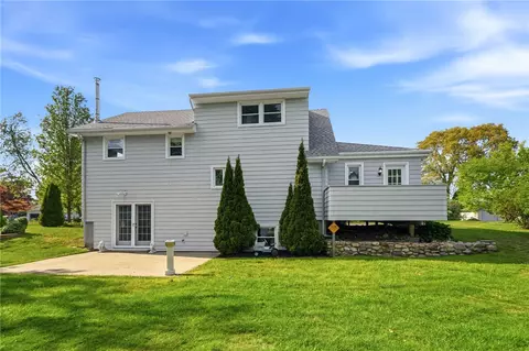 14 Meadow Lark Dr, Westerly, RI 02891 photo 5