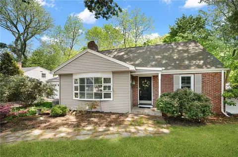 14 Black Creek Ln, Warwick, RI 02888