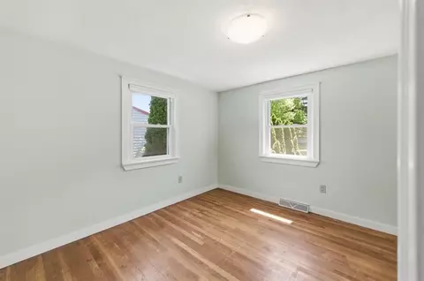 Bedroom - 28 Orrin St, Warwick, RI 02889 photo 1 of 2