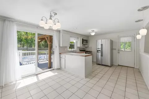 Kitchen - 28 Orrin St, Warwick, RI 02889 photo 2 of 2
