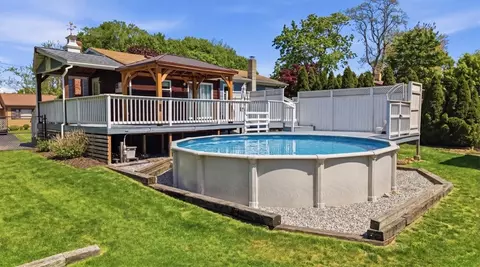 Exterior - 28 Orrin St, Warwick, RI 02889 photo 5 of 7