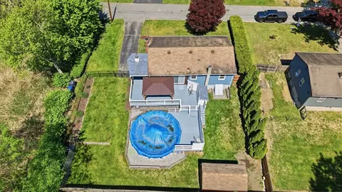 View/Area - 28 Orrin St, Warwick, RI 02889 photo 2 of 3