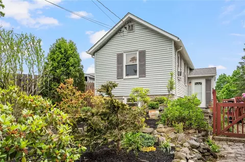 84 Ash Ave, Cranston, RI 02910