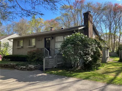 1735 Kingstown Rd, South Kingstown, RI 02879