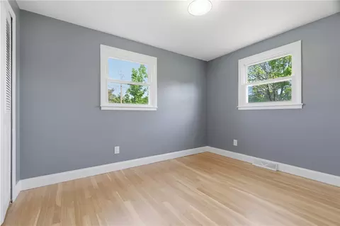 Bedroom - 10 Wagon Wheel Ln, Woonsocket, RI 02895 photo 3 of 3