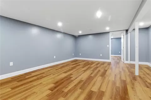 Living - 10 Wagon Wheel Ln, Woonsocket, RI 02895 photo 1 of 11