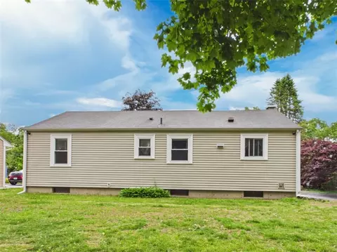 Exterior - 119 Gilbert St, Warwick, RI 02886 photo 5 of 7