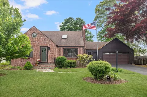 Exterior - 87 Frontier Rd, Warwick, RI 02889 photo 2 of 12