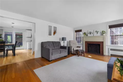 Living - 87 Frontier Rd, Warwick, RI 02889 photo 4 of 4