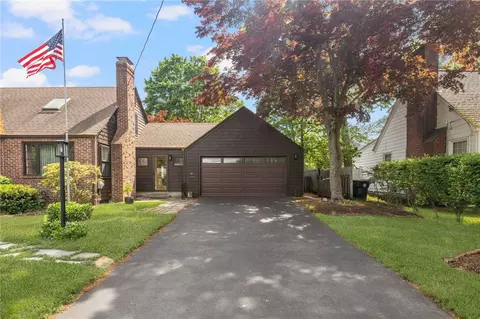 Exterior - 87 Frontier Rd, Warwick, RI 02889 photo 3 of 12