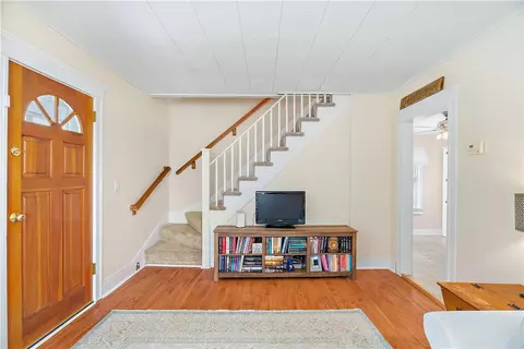 Entry Way - 195 Talcott St, Woonsocket, RI 02895 photo 2 of 3